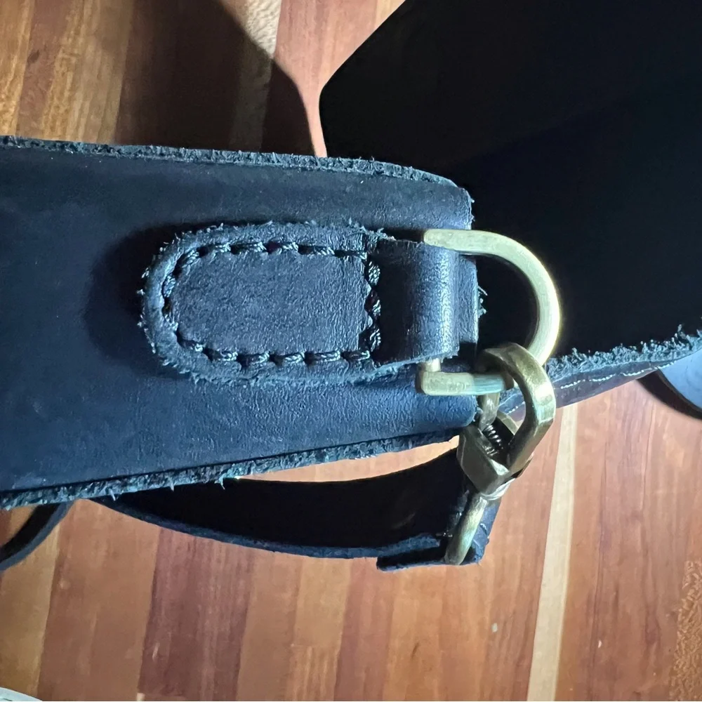Portland Leather Goods, Metro Mini Crossbody, Magnetic Closure, w/Strap, Brown - Picture 4 of 6